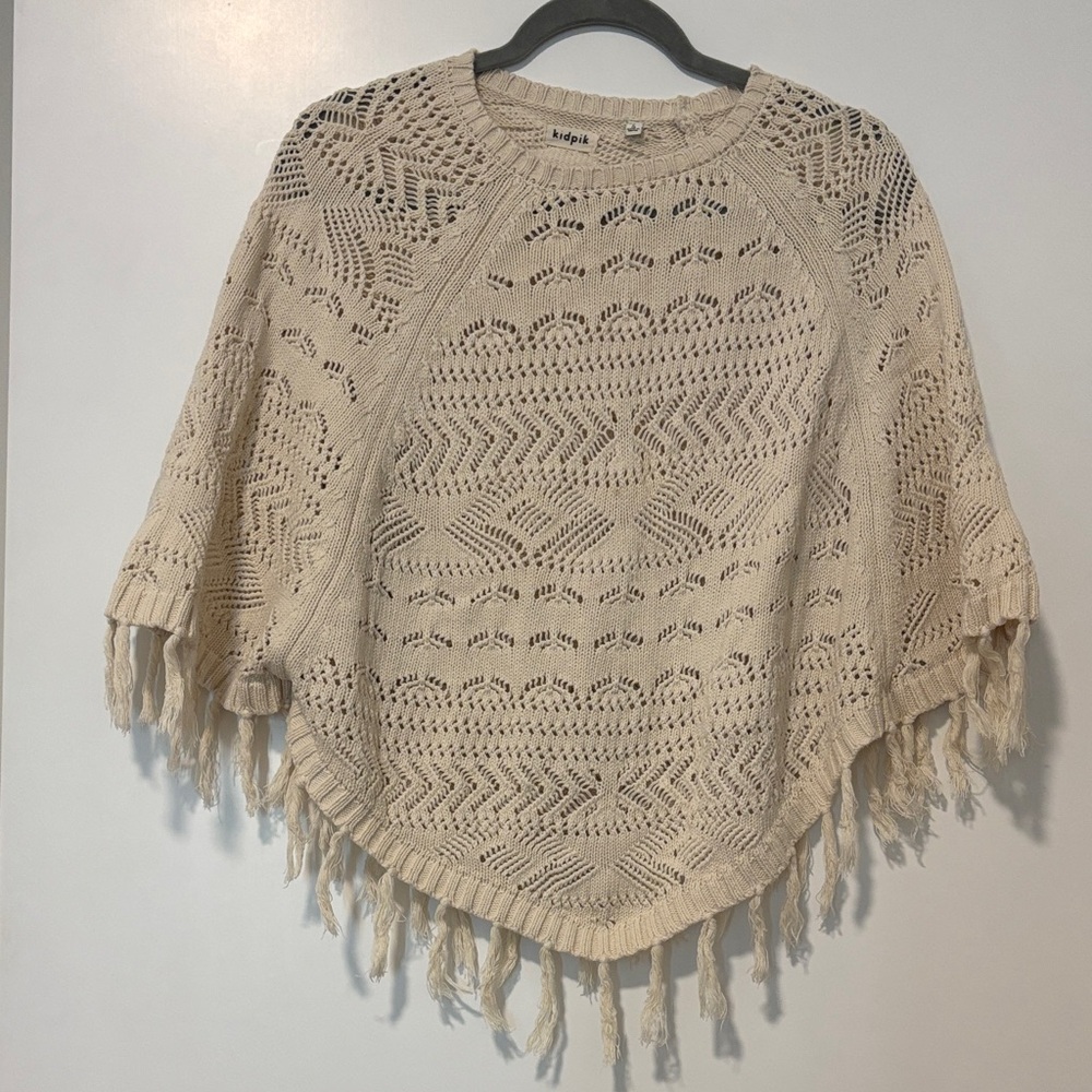 Kidpik Crochet Fringe Poncho Sweater sz L (kids)